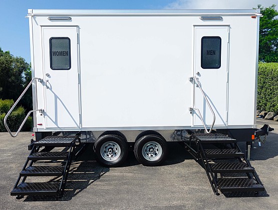 5-Station Pro Series restroom trailer